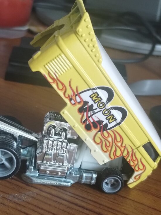 Hot Wheels Other - 2020 Hot Wheels Boulevard series Volkswagen drag bus real Riders